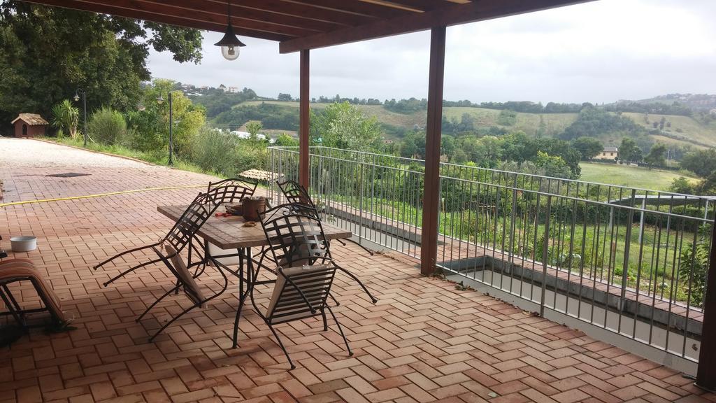Le Querce Bed and Breakfast Ancona Buitenkant foto