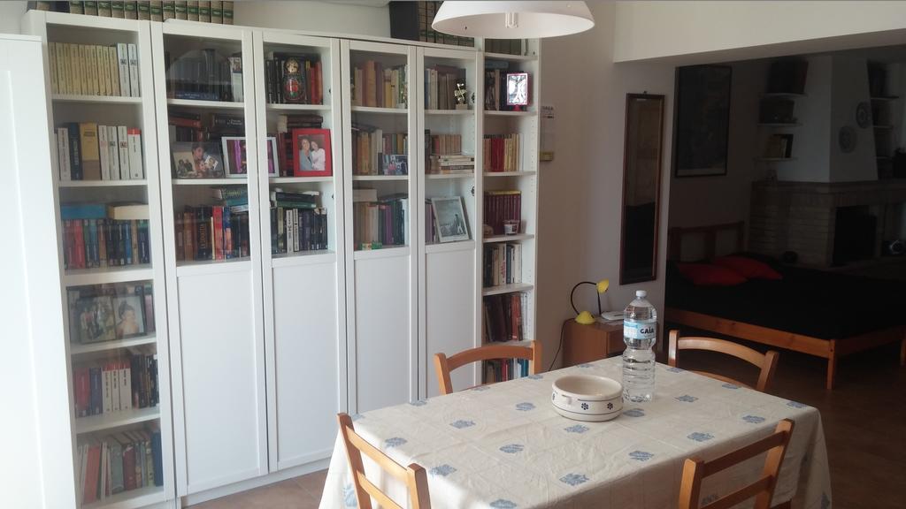 Le Querce Bed and Breakfast Ancona Kamer foto